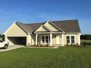 Building Photo - 170 White Oak Drive