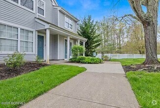 Building Photo - 312 Towne Dr