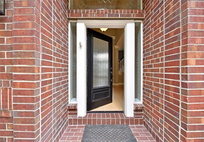 Building Photo - 19810 Emerald Leaf Dr