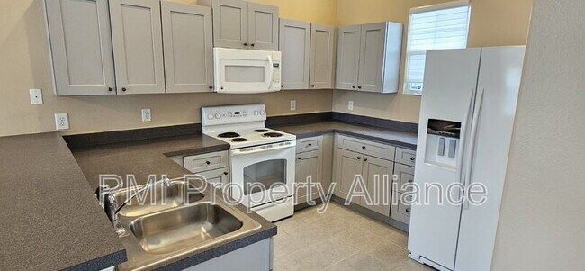 Foto del edificio - 516 Brunello Dr