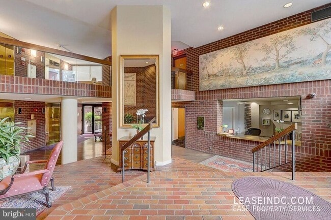 Foto del edificio - 1099 22nd St NW