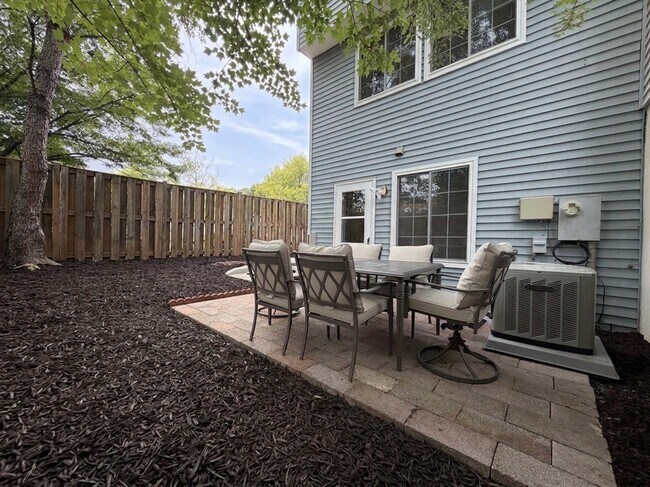 Foto del edificio - 2853 Middleboro Dr