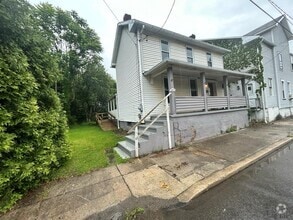 Building Photo - 442 Cooper Ave