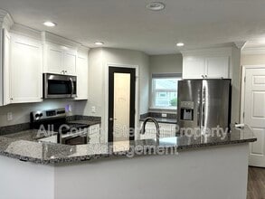 Building Photo - 25107 SW 9th Ln