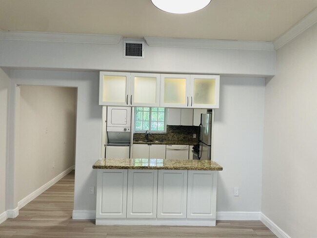 Building Photo - 1135 92nd St