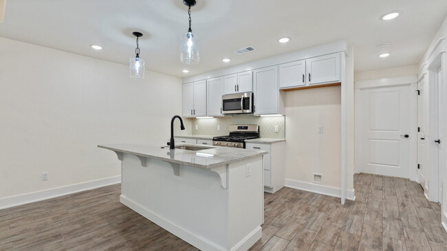 Foto del edificio - 52 Watson Ln
