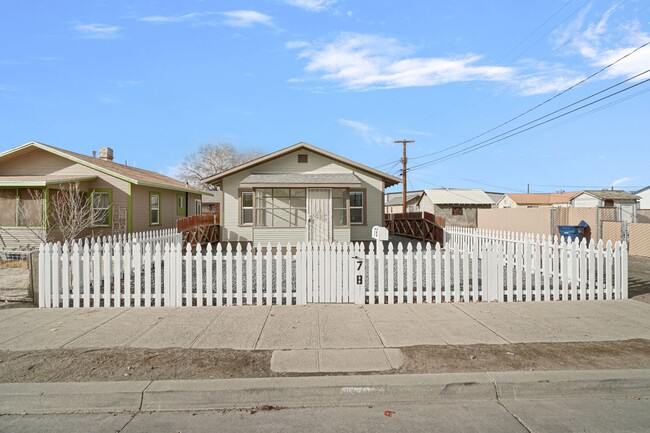 Building Photo - Cute one bedroom house in Fallon $1200 a m...