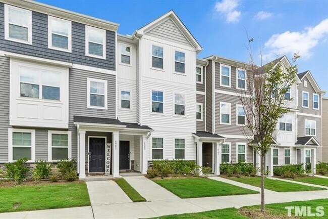 Foto del edificio - Room in 3 Bedroom Townhome at Southern Mag...