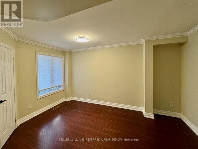 Building Photo - 592 Leatherleaf Dr