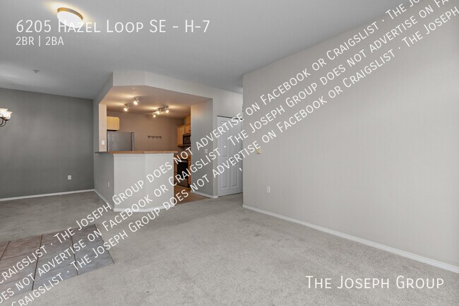 Foto del edificio - 6205 Hazel Loop SE