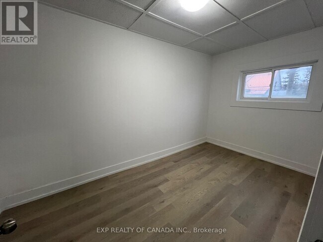 Photo du bâtiment - 85 Father Costello Dr