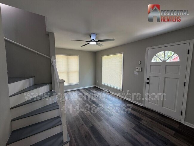 Building Photo - 4845 N 44th St