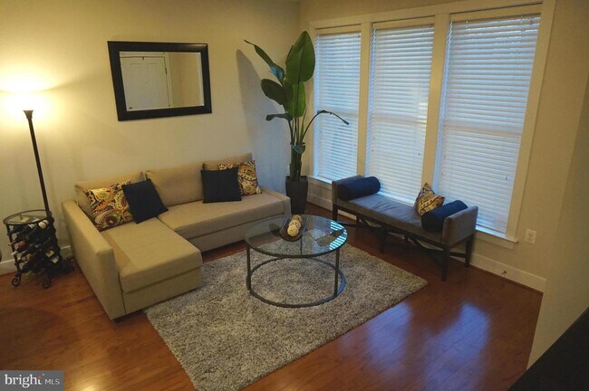 Foto del edificio - 1418 Main Line Blvd
