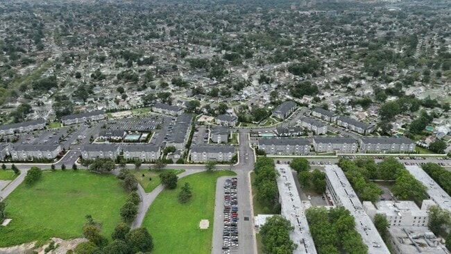  - Sutton Landing at Uniondale 55+