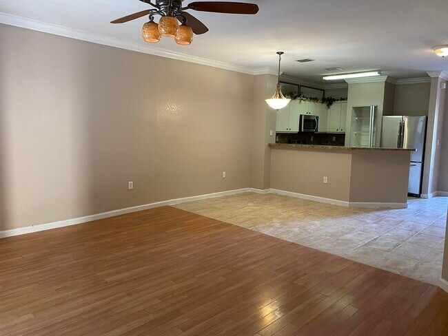Building Photo - 610 Princess Dr