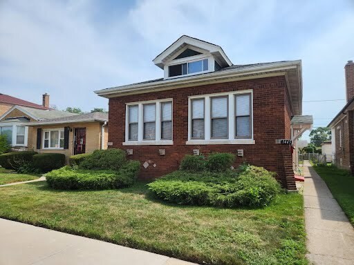 Primary Photo - 1445 E 83rd St