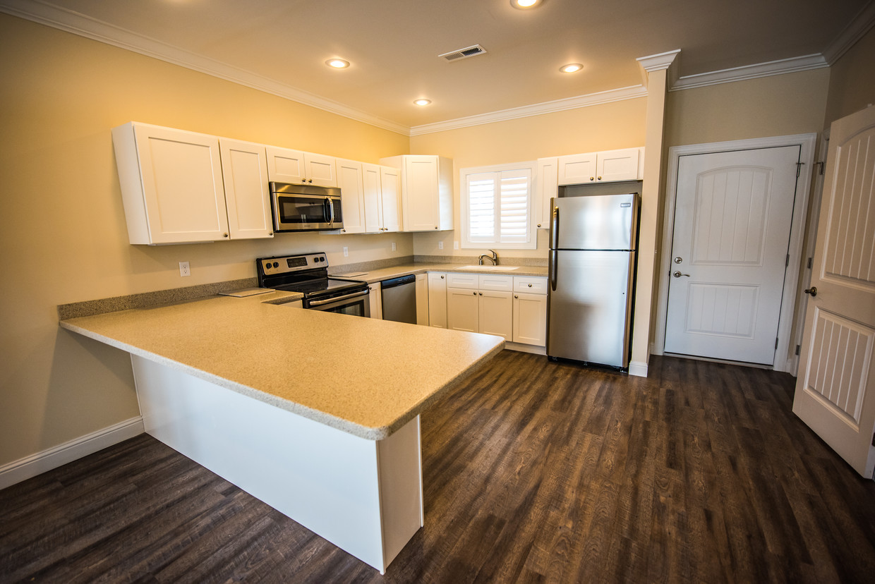 Kitchen from main room - 3465 Stanley Rd