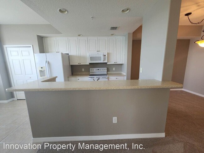 Foto del edificio - 2 br, 2 bath House - 6858 Toland Drive #202