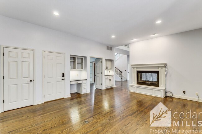 Building Photo - Executive Home for Rent in the Polo!!!