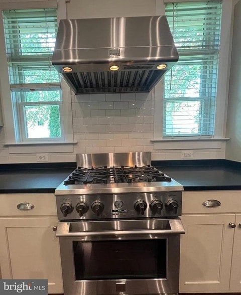 Building Photo - 10512 Norman Ave