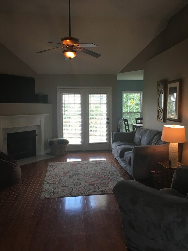 Photo - 3 bedroom/2 bath in Falcon Creek Subdivision House