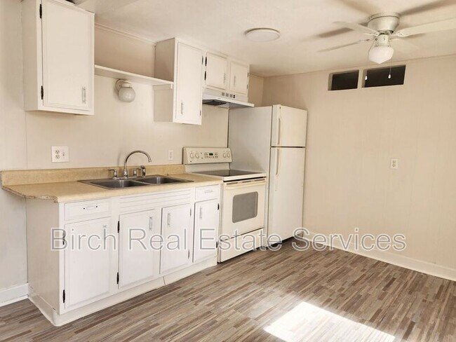 Foto del edificio - 7606 Grand Blvd