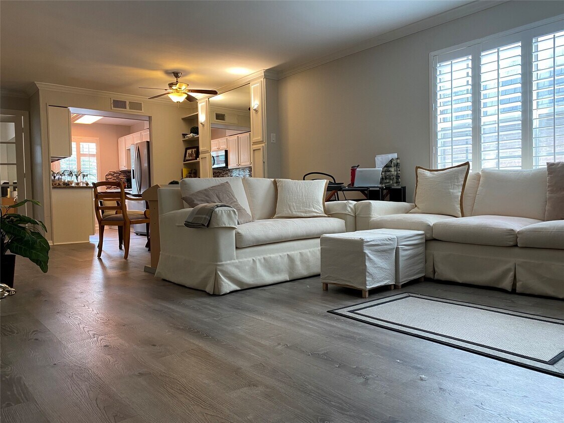 Foto principal - 9003 Gaylord Dr
