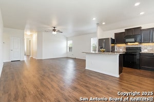 Foto del edificio - 150 Meadow Path