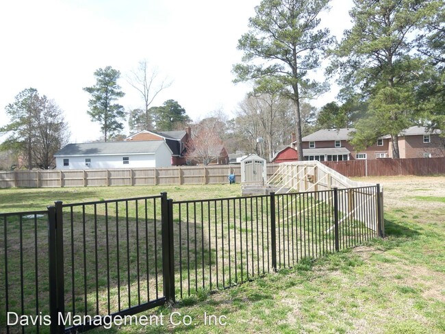 Building Photo - 4 br, 2.5 bath House - 4 Dryden Farm Lane