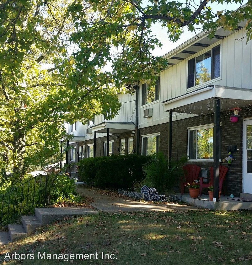 Primary Photo - 305 Aqua Ct