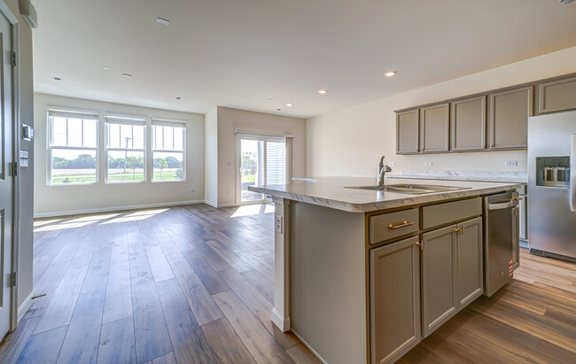 Building Photo - 2283 Horseshoe Cir
