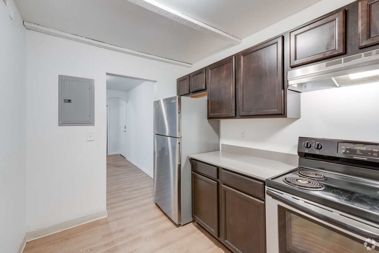 The Uptowne Apartments - The Uptowne Apartments