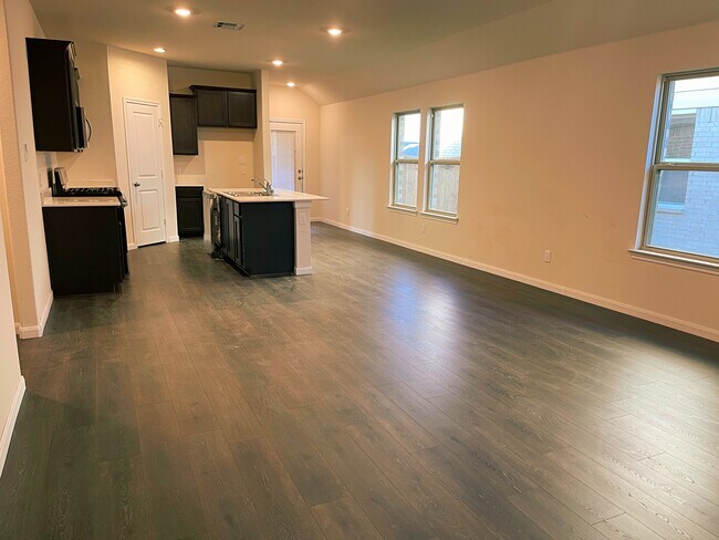 Foto del edificio - 3953 Oak Creek Cir