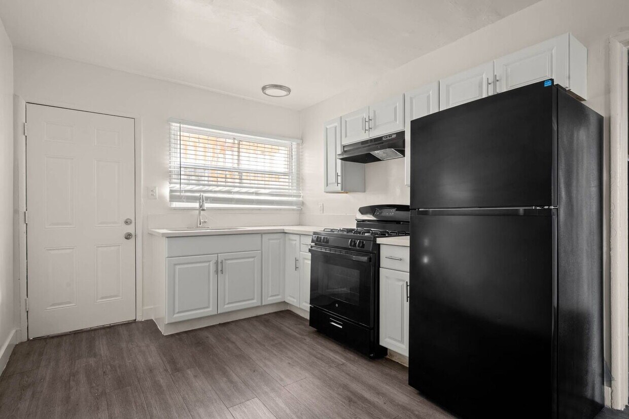 Photo - 4108 Palmwood Drive