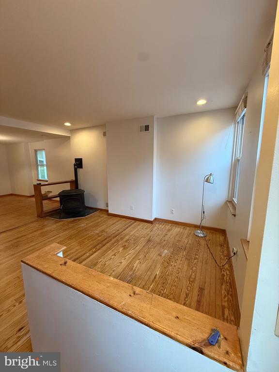 Foto del edificio - 1249 E Oxford St