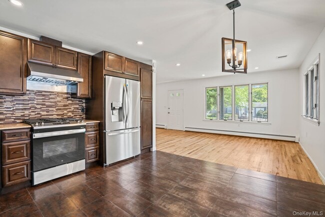 Building Photo - 17 Edgar Ct