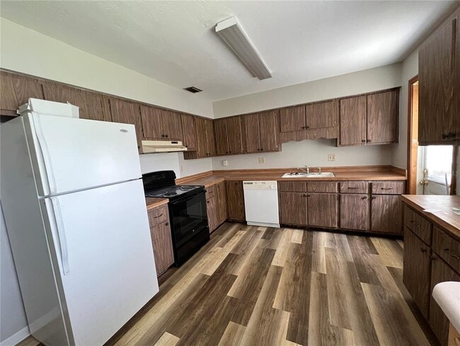Foto del edificio - 3305 NW 46th Pl