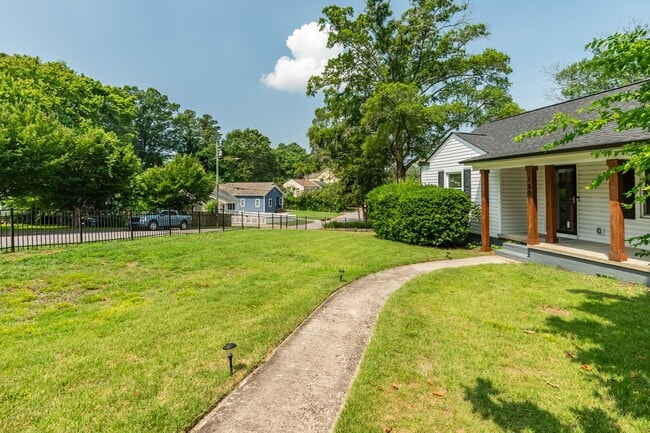 Building Photo - Charming 3BR/2BA Ranch in Prime Raleigh Lo...