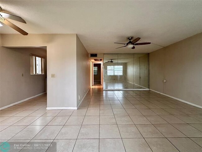Building Photo - 378 Durham Cir