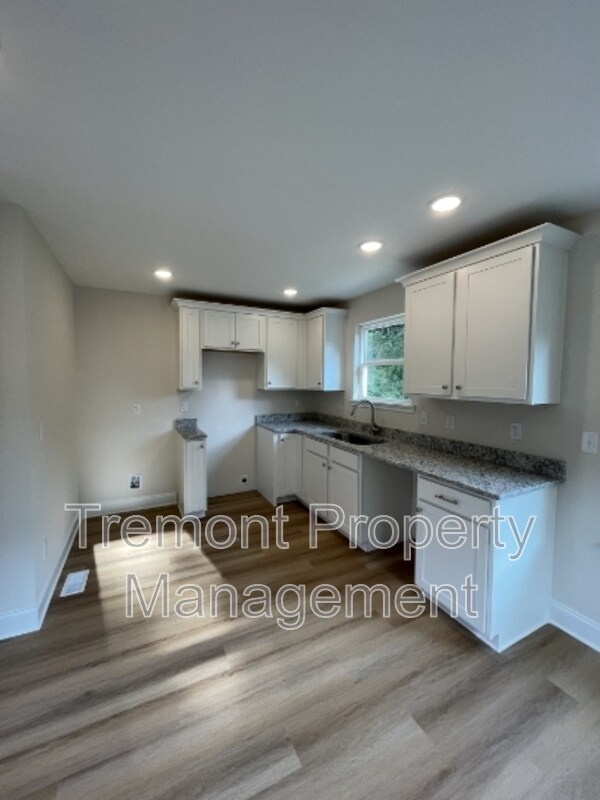 Building Photo - 3114 Noa St