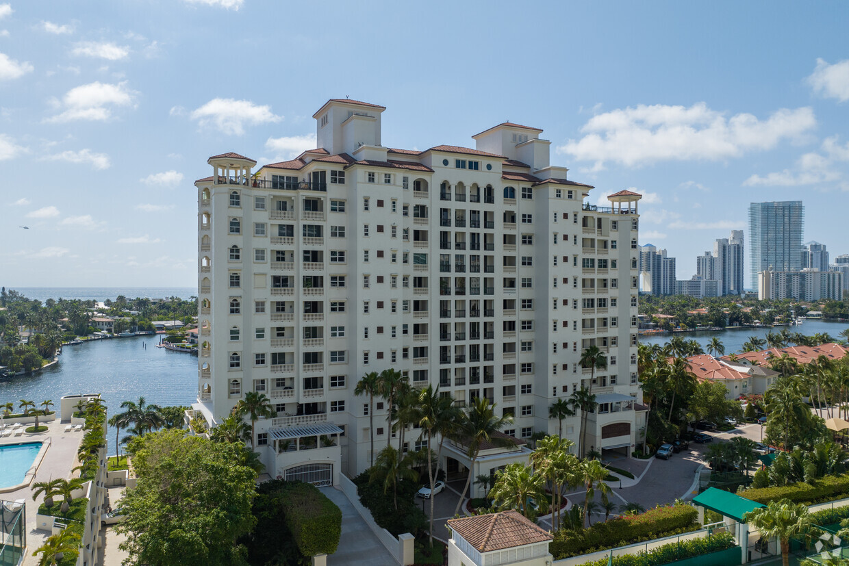 Primary Photo - Bella Vista