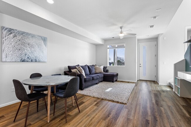 Building Photo - 1623 S Andes Cir