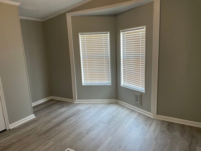 Building Photo - 128 Plonk Rd