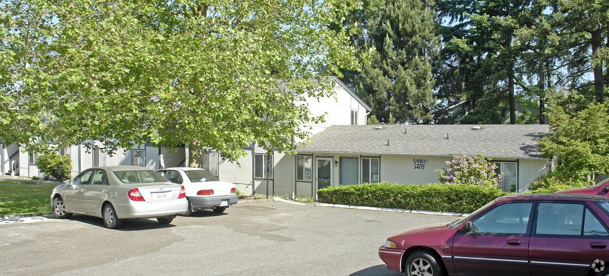 Primary Photo - Vincent Apartments