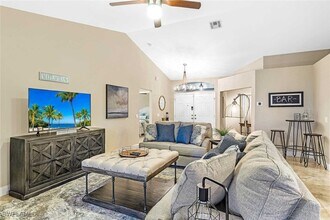 Building Photo - 1026 SE 30th St