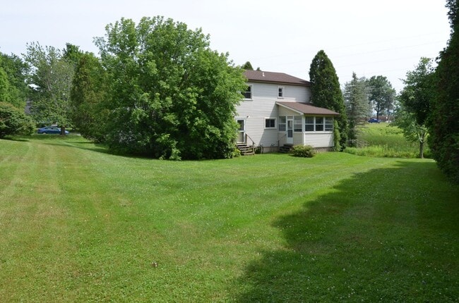 Building Photo - 7 Rivendell Dr