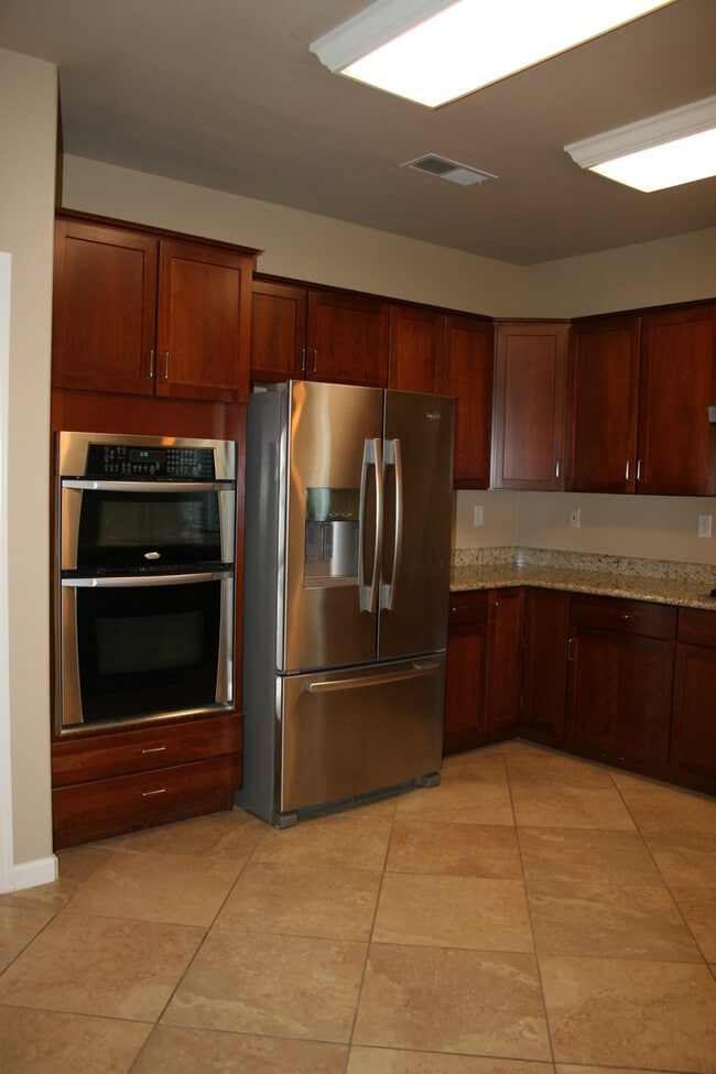 Building Photo - 12606 Willowdale Dr