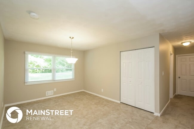 Foto del edificio - 6207 Newberry Ln