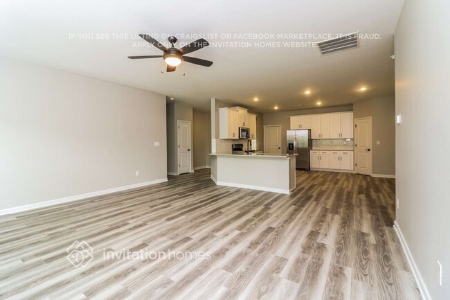 Building Photo - 3100 Azteca Wy
