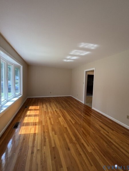 Foto del edificio - 3215 Norfolk St